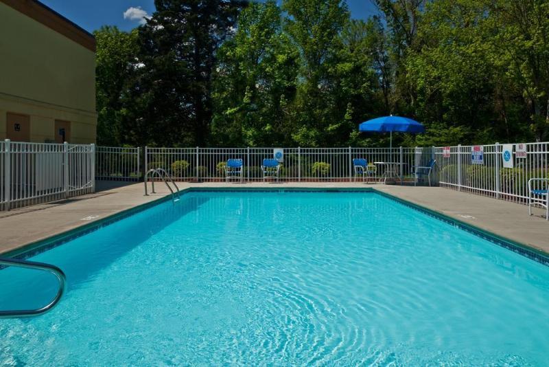 Holiday Inn Express Hotel & Suites Kimball, An Ihg Hotel Bagian luar foto